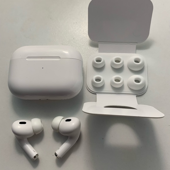 Airpods pro 2nd generation Wireless earbuds with magsafe charging - Picture 11 of 11